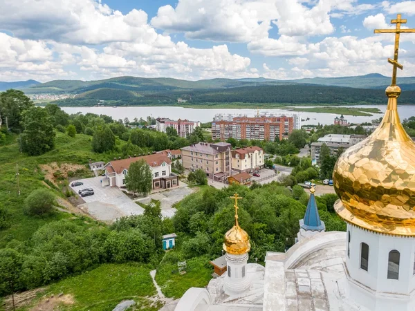 Вид на гостиницу Бельмонт